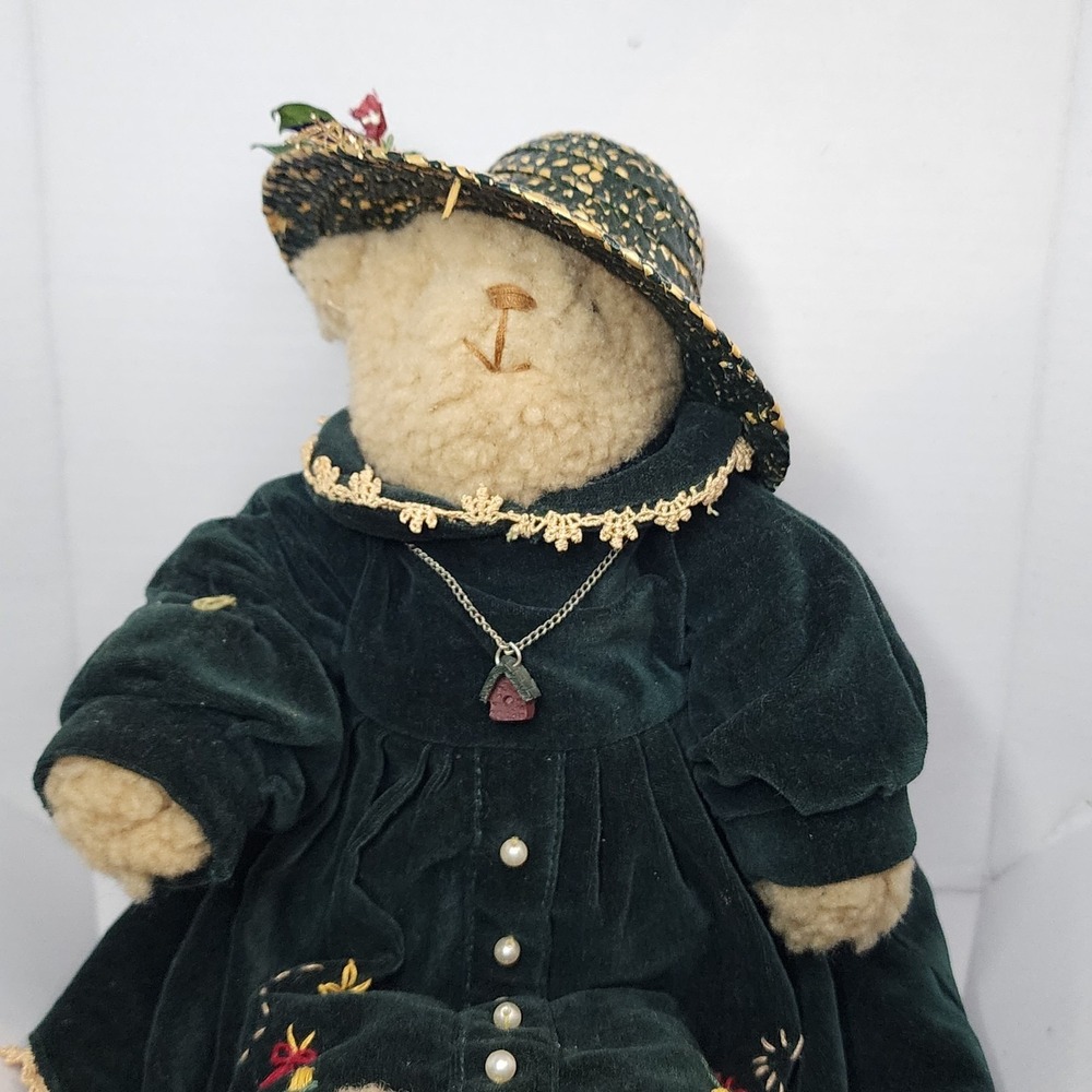 Vintage 1990s Delton Charlotte Victorian Teddy Bear Green Velvet Dress Straw Hat - Picture 5 of 10